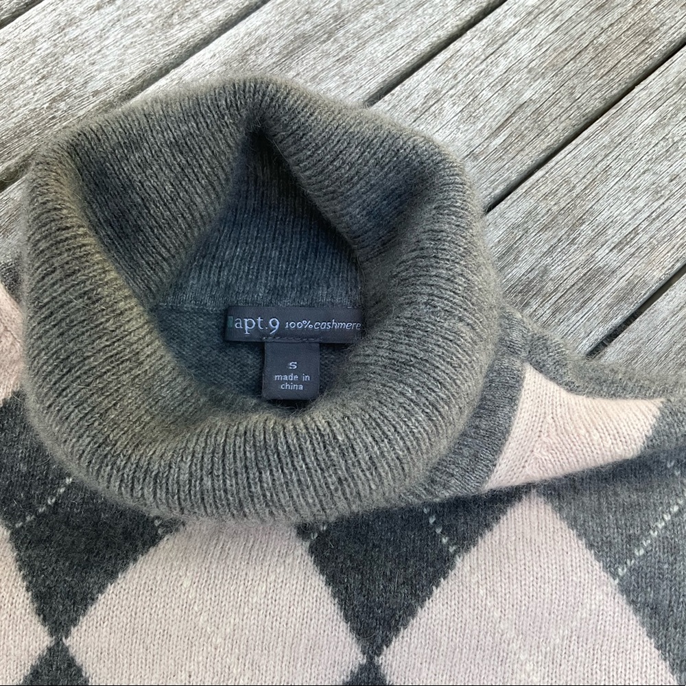 - Apt 9 Cashmere Sweater - Picture 6 of 6